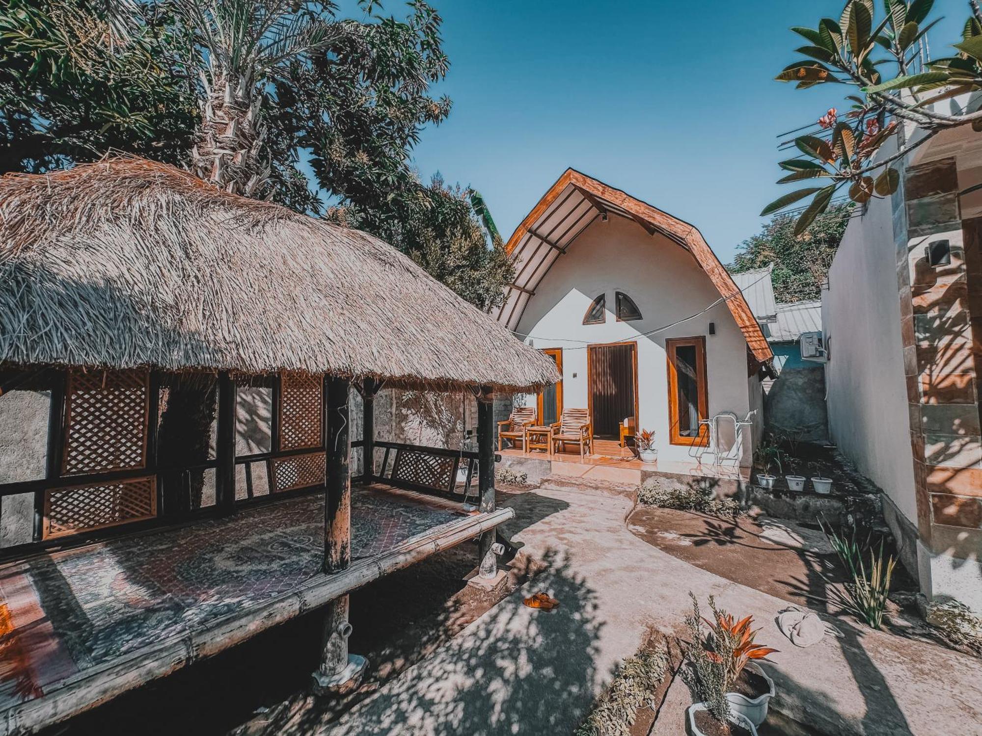 Happy Village Gili Islands Exterior photo